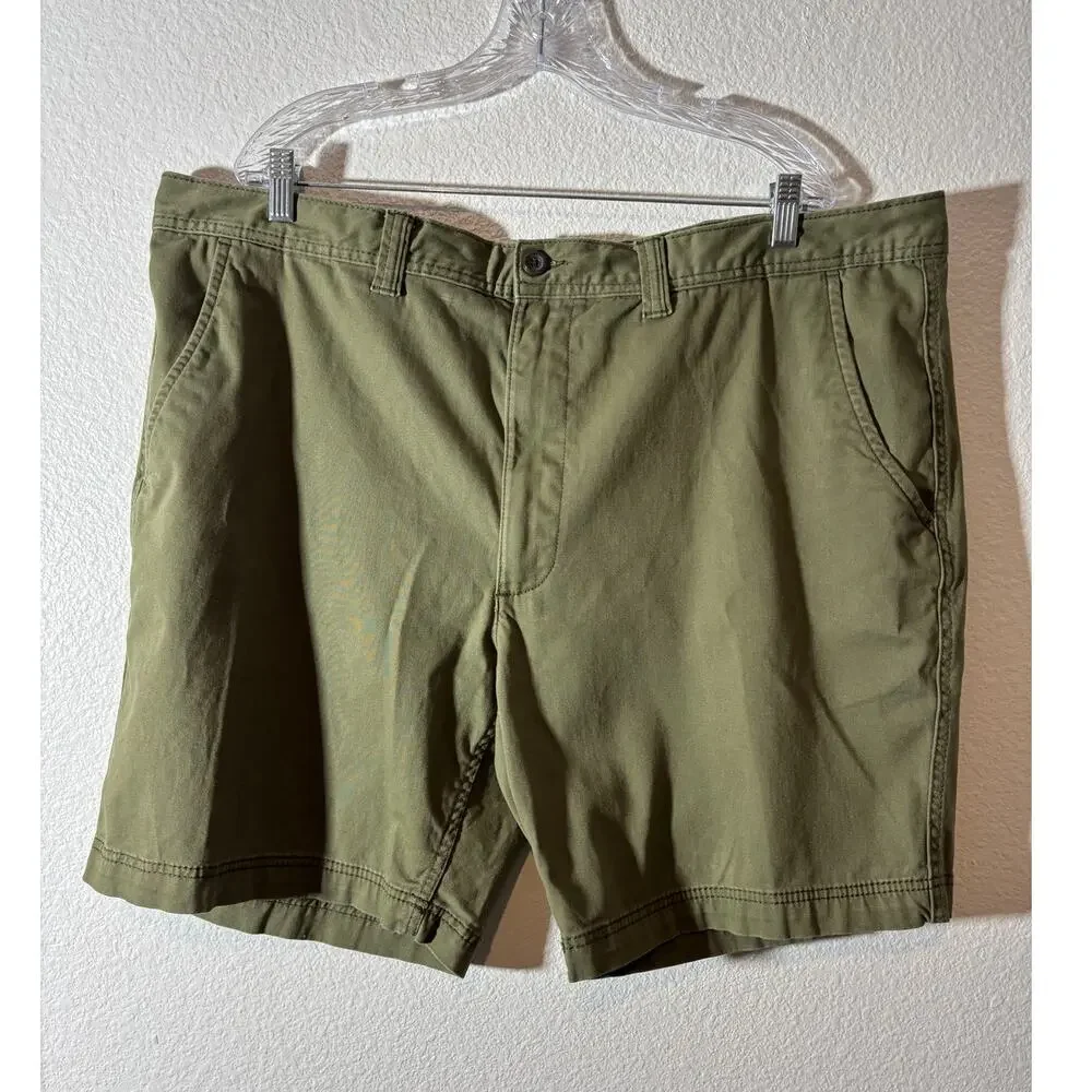 St. John's Bay Mens Size 44 Green Comfort Stretch Cotton Flat Front Chino Shorts